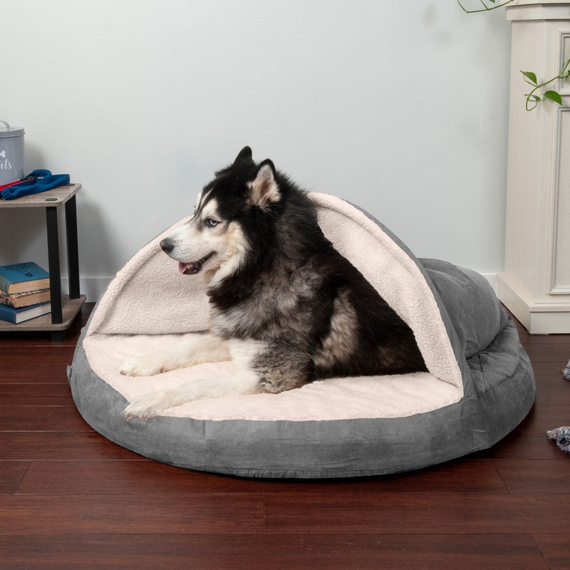 Elnora Hooded Dog Bed