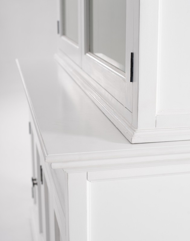 Jakeira 57.09'' Wide China Cabinet