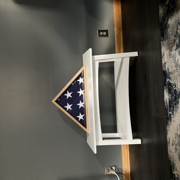 Lund Shelves Bench