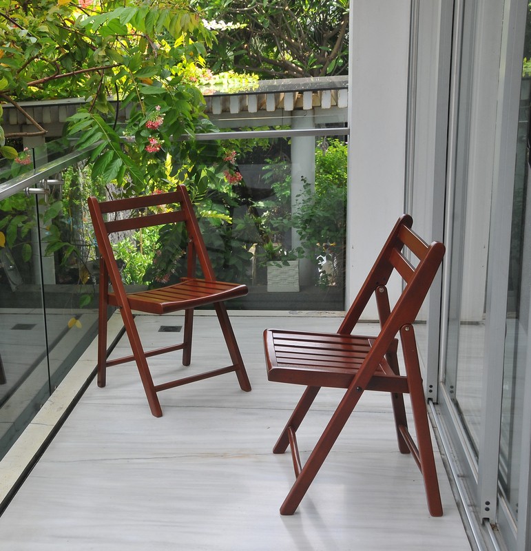 Red Barrel Studio® Kayla-Jade Solid Wood Patio Folding Chair Set of 2