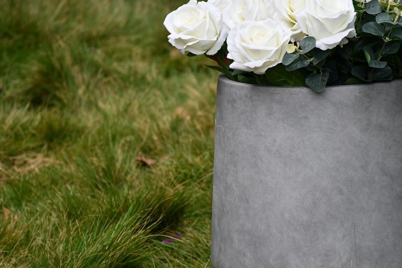 Terri Fiberglass Pot Planter