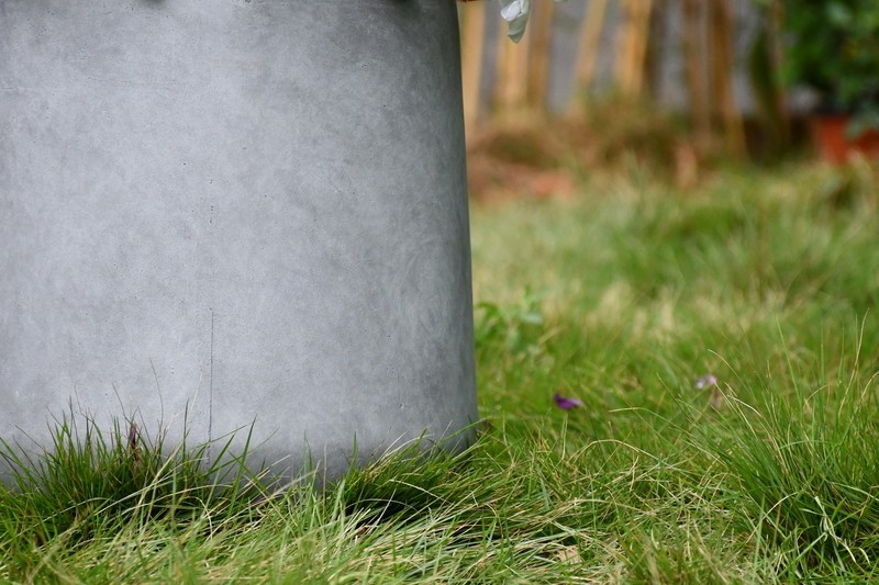 Terri Fiberglass Pot Planter