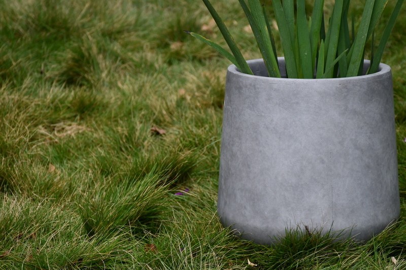 Terri Fiberglass Pot Planter
