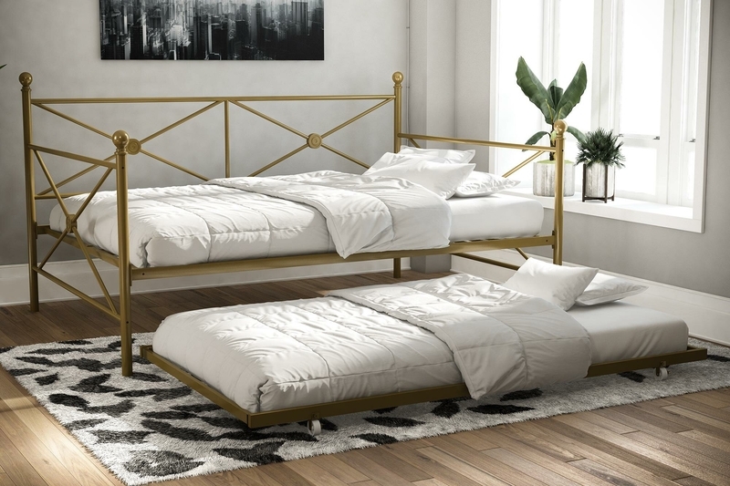 Timberwyck Steel Daybed with Trundle