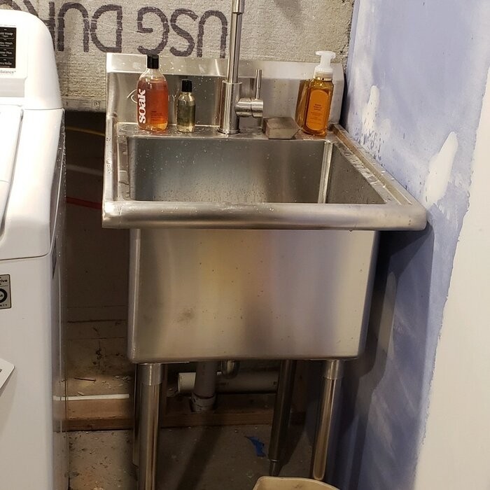 21.5" L x 24" W Free standing Laundry sink with Faucet