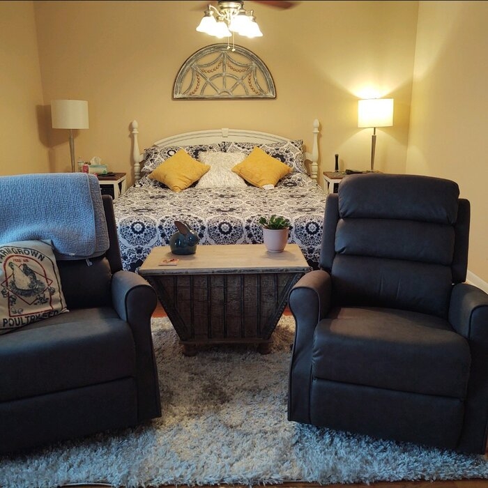33.5'' Wide Manual Rocker Standard Recliner