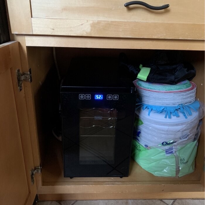 6 Bottle LED Display Single Zone Freestanding Wine Refrigerator
