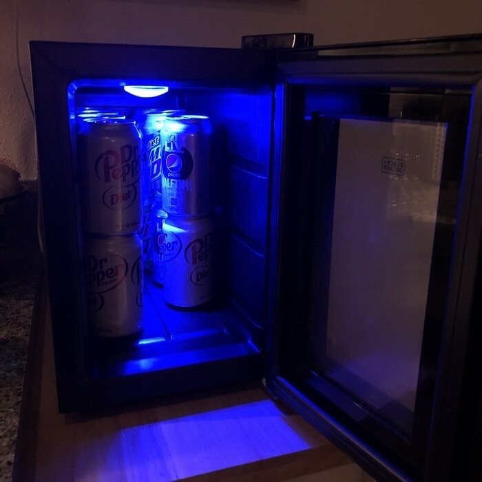 6 Bottle LED Display Single Zone Freestanding Wine Refrigerator