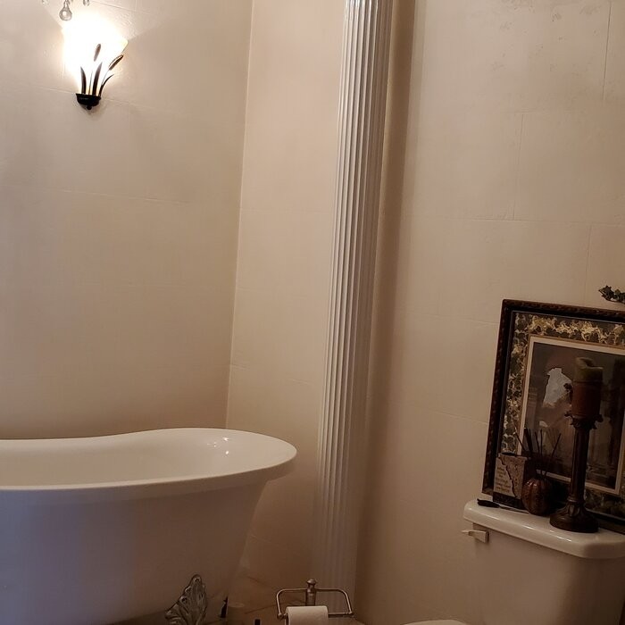 68.9" x 31" Clawfoot Soaking Acrylic Bathtub