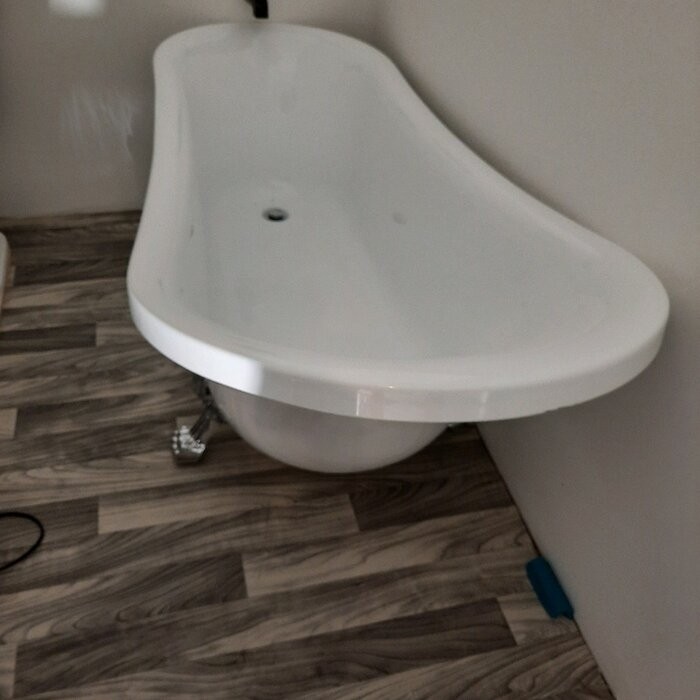 68.9" x 31" Clawfoot Soaking Acrylic Bathtub