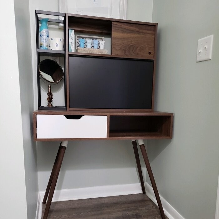 Akeela Mini Bar
