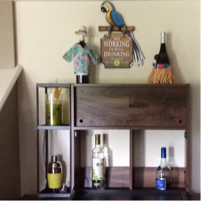 Akeela Mini Bar