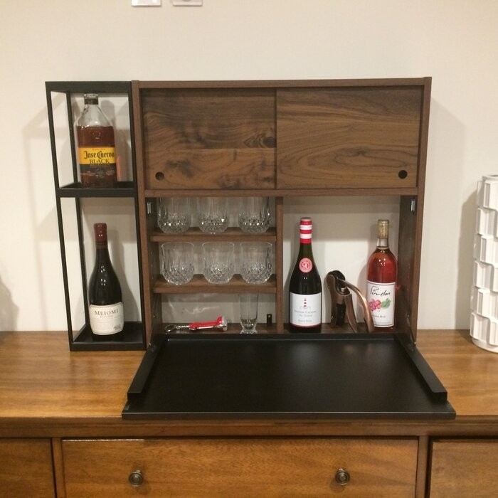 Akeela Mini Bar