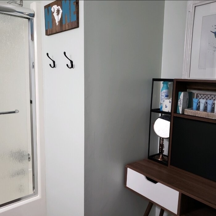 Akeela Mini Bar