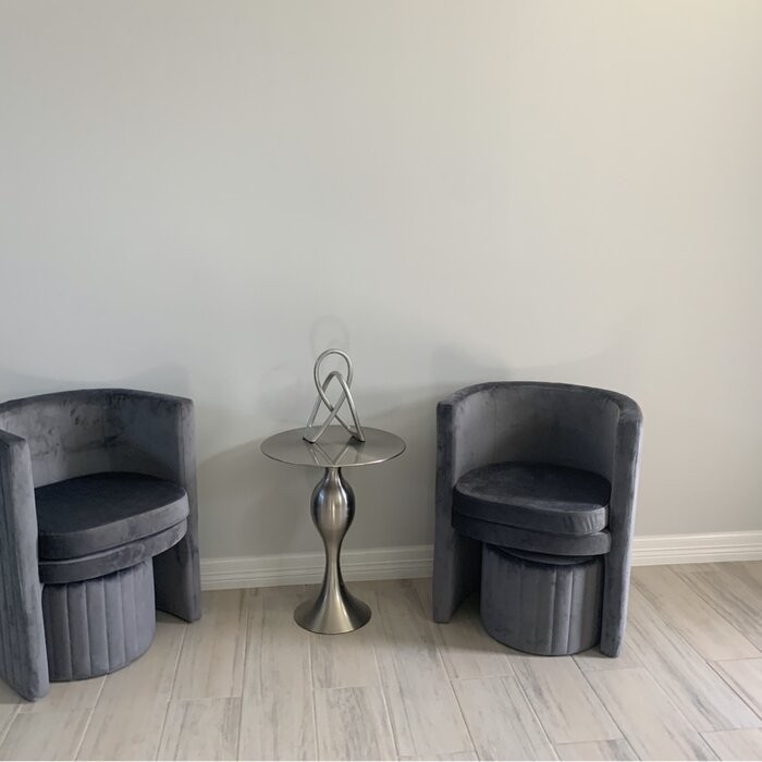 Amilliona Barrel Chair and Ottoman