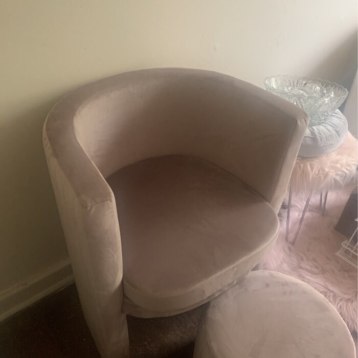 Amilliona Barrel Chair and Ottoman