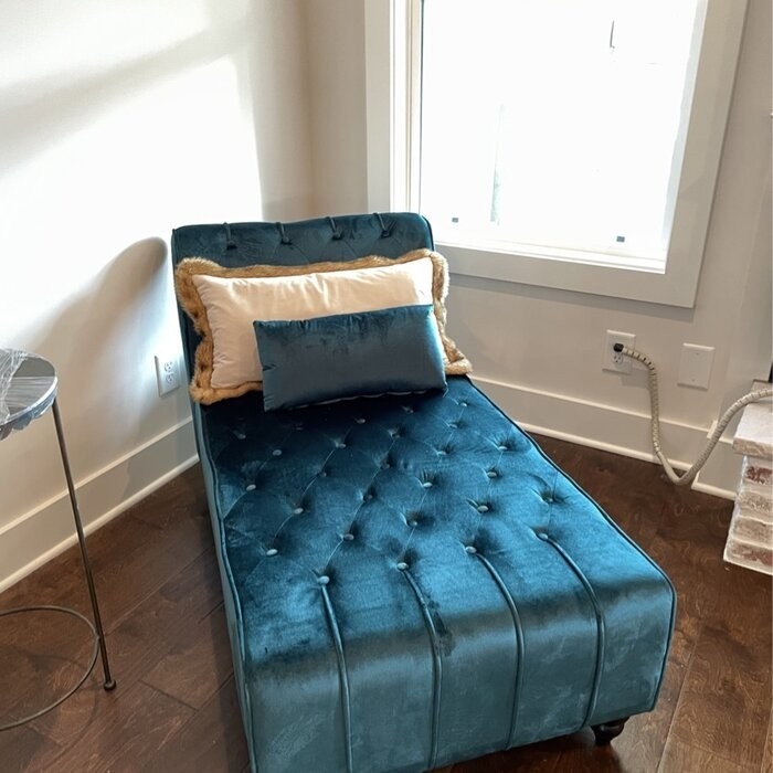 Andrews Tufted Armless Chaise Lounge