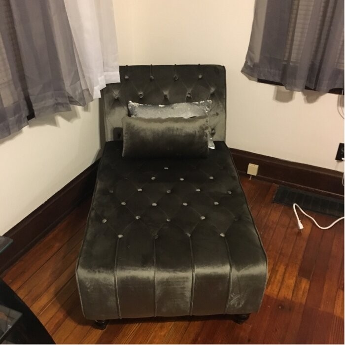 Andrews Tufted Armless Chaise Lounge