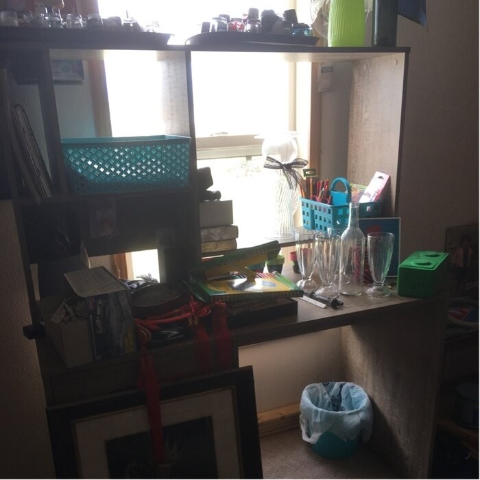 Annexe Desk with Hutch