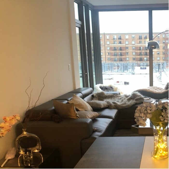 Astrid Dining Table