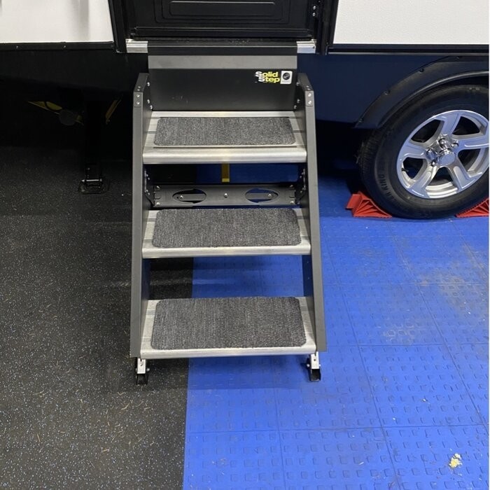 Beaudoin Utility Peel and Stick Stair Tread