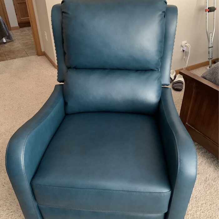 Beecher 28.75'' Wide Genuine Leather Manual Club Recliner