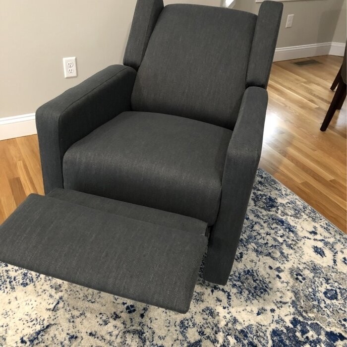 Bines 28.5'' Wide Manual Swivel Club Recliner