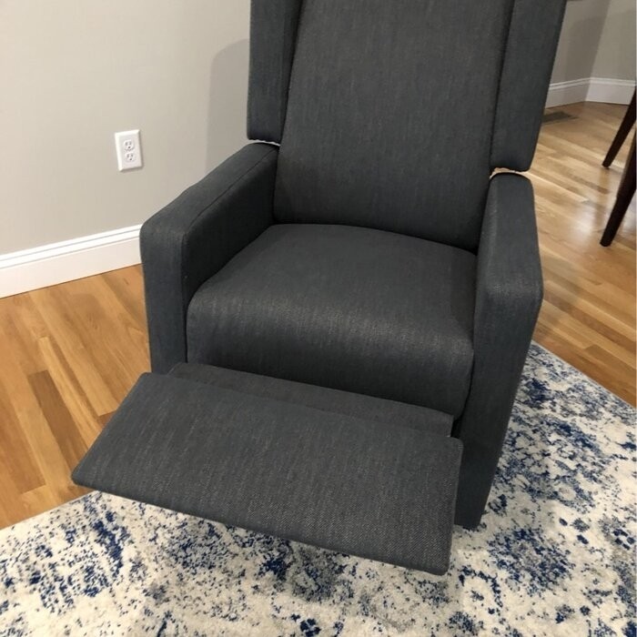 Bines 28.5'' Wide Manual Swivel Club Recliner