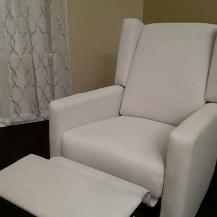 Bines 28.5'' Wide Manual Swivel Club Recliner