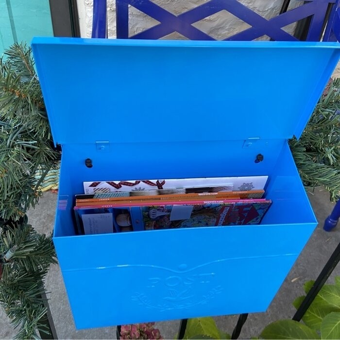 Chelsea Wall Mounted Mailbox