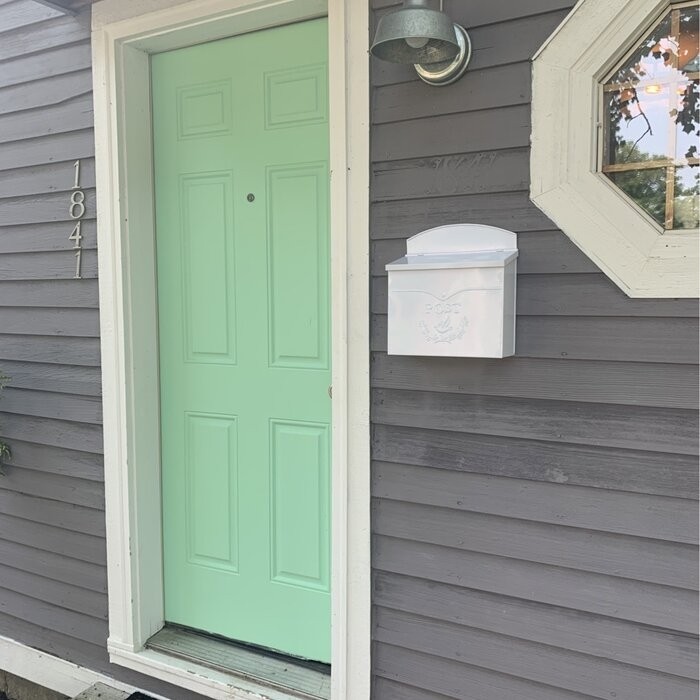 Chelsea Wall Mounted Mailbox
