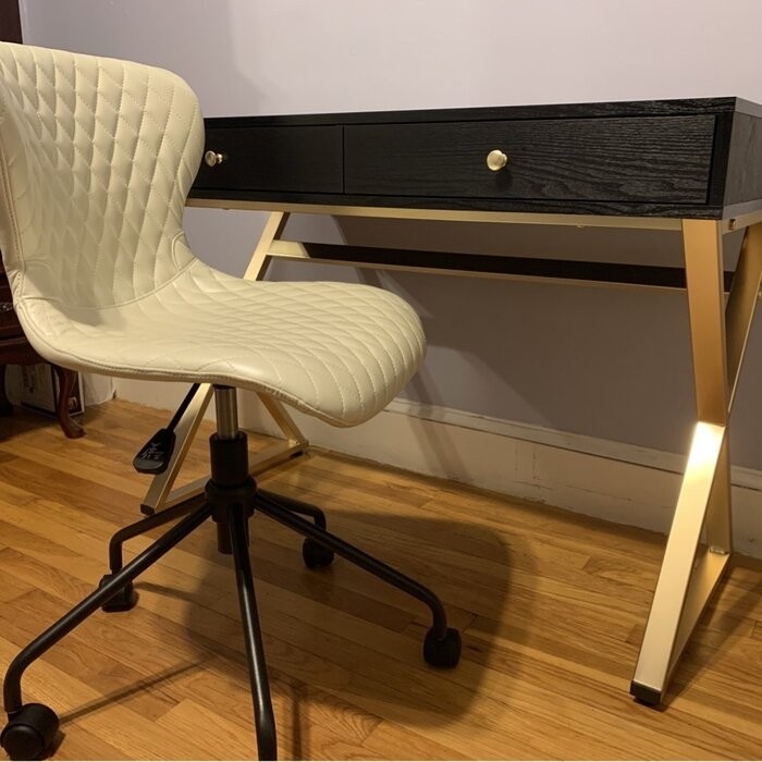 Cilly Desk