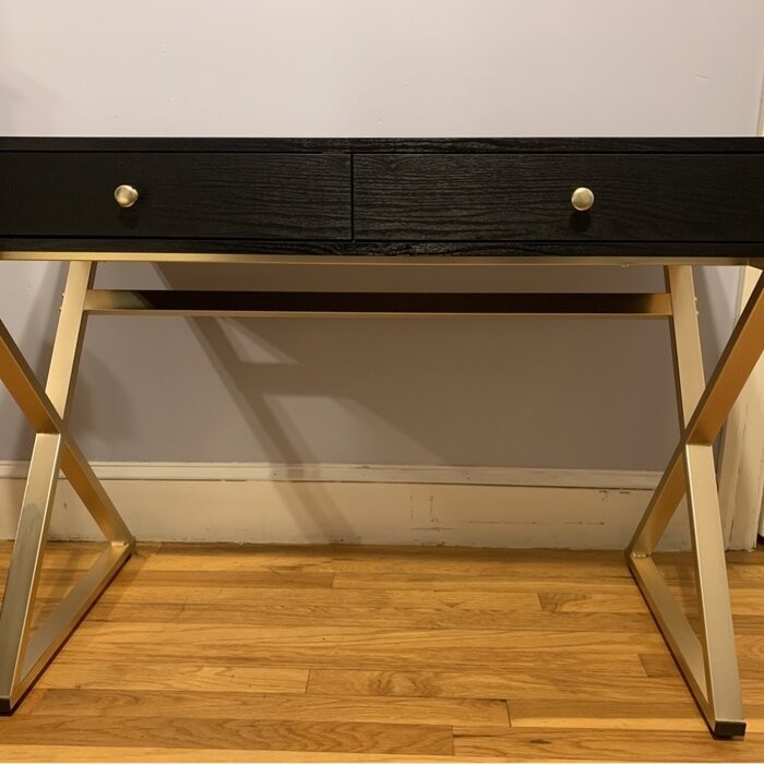 Cilly Desk