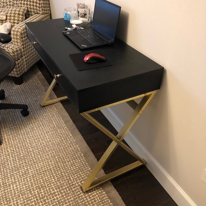 Cilly Desk