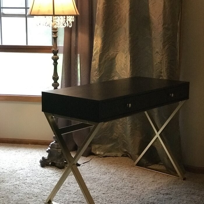 Cilly Desk