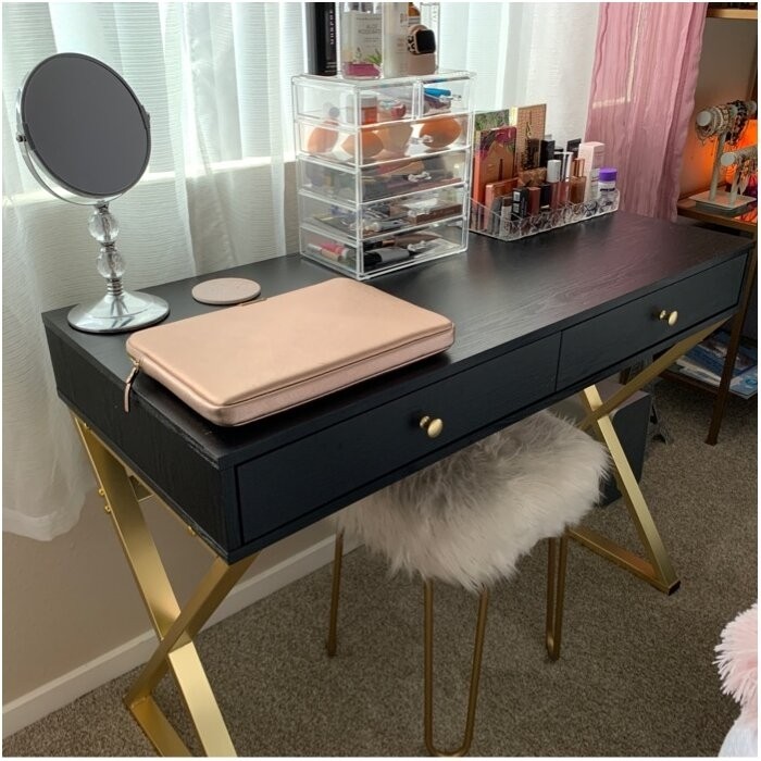 Cilly Desk