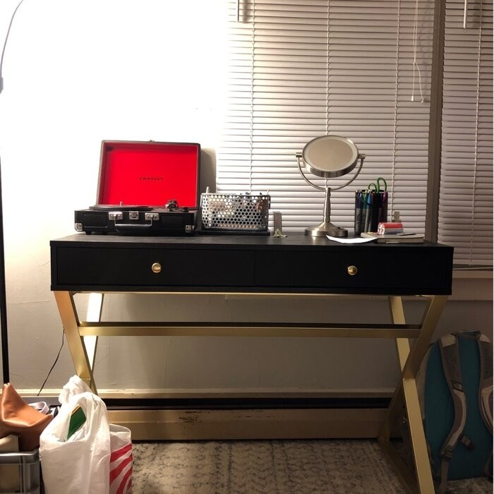 Cilly Desk