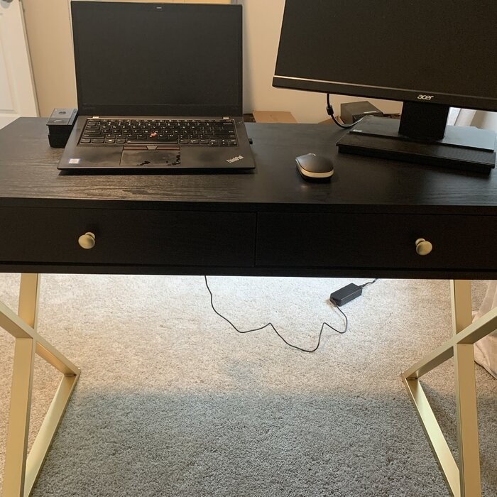 Cilly Desk