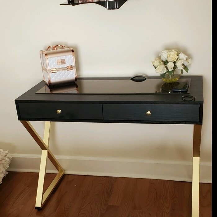 Cilly Desk