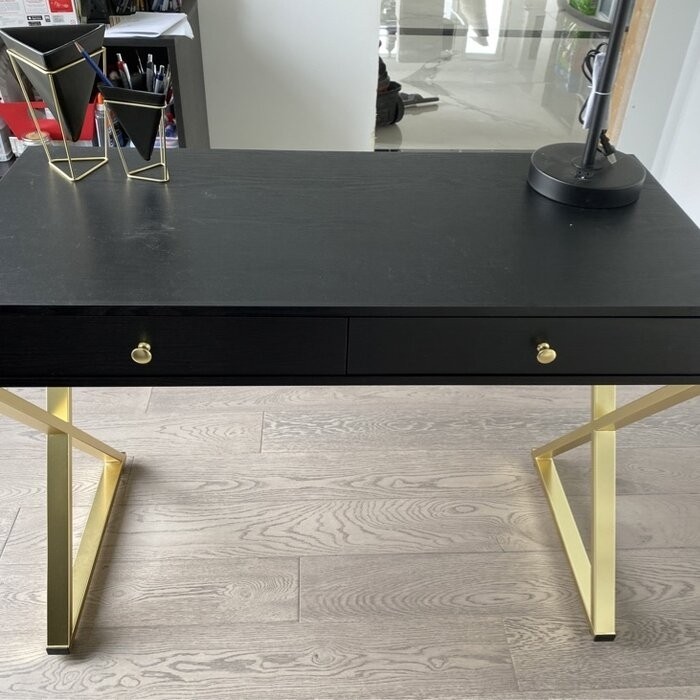 Cilly Desk