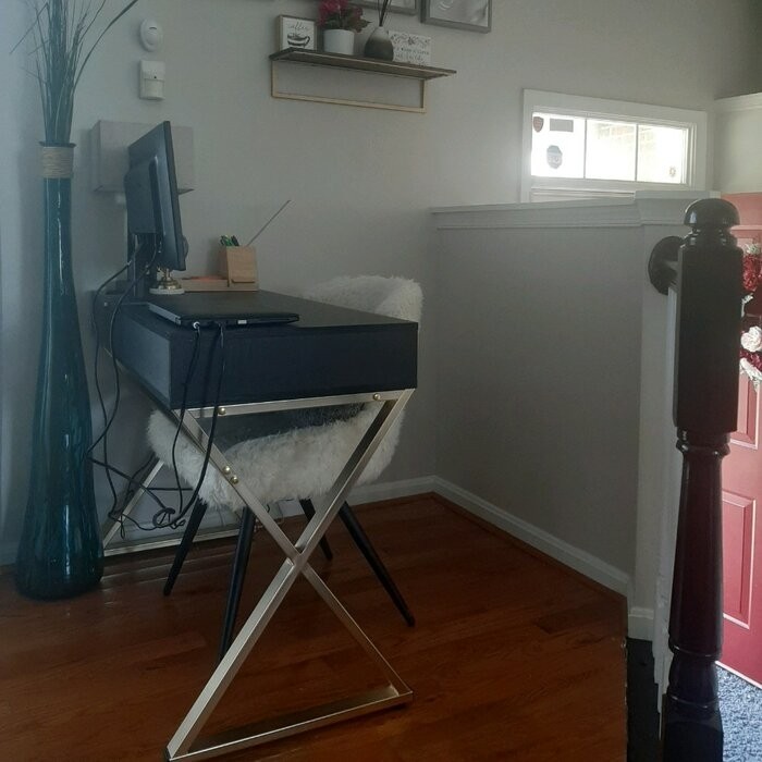 Cilly Desk