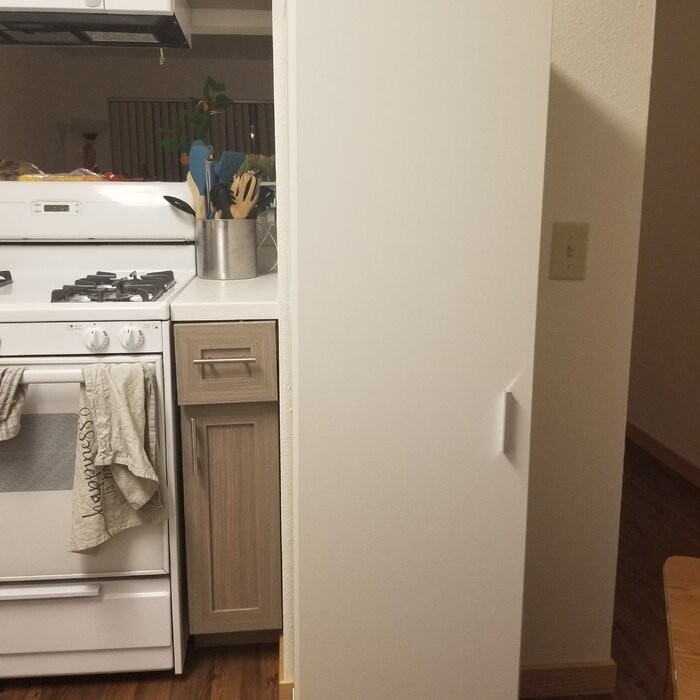 Cincinnati 59" Kitchen Pantry
