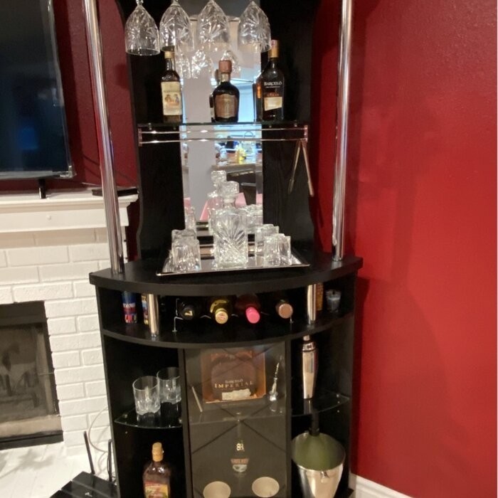 Doyal Bar with Wine Storage