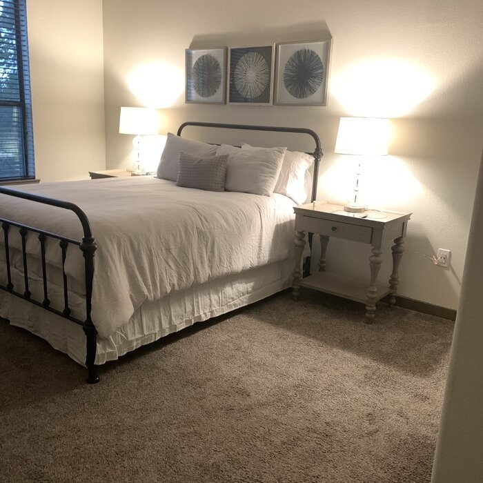 Eberhart Low Profile Standard Bed