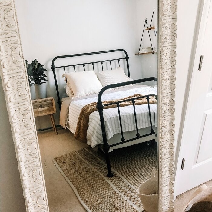 Eberhart Low Profile Standard Bed