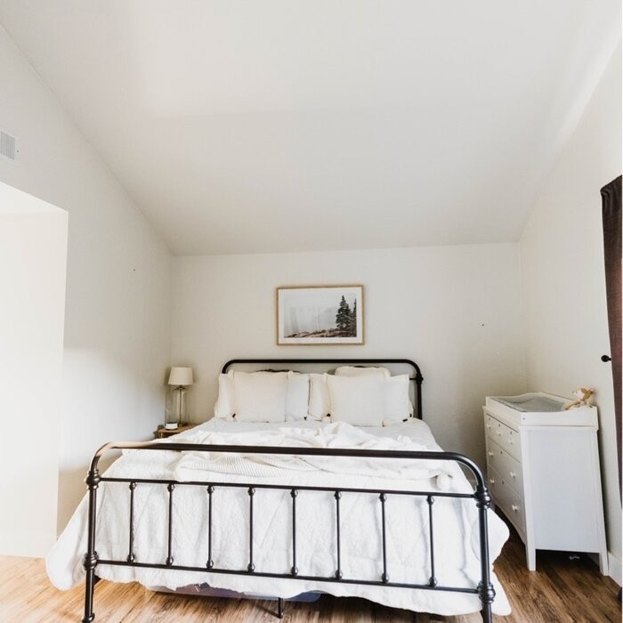 Eberhart Low Profile Standard Bed