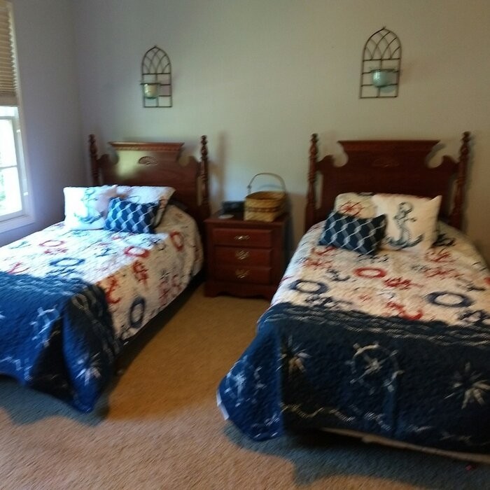 Farryn Blue/White Microfiber Modern & Contemporary 4 Piece Quilt Set