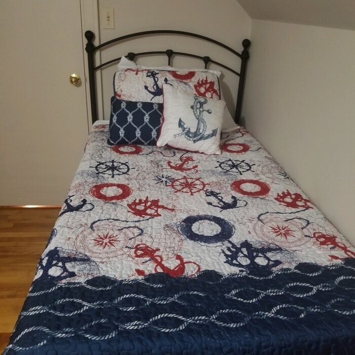 Farryn Blue/White Microfiber Modern & Contemporary 4 Piece Quilt Set