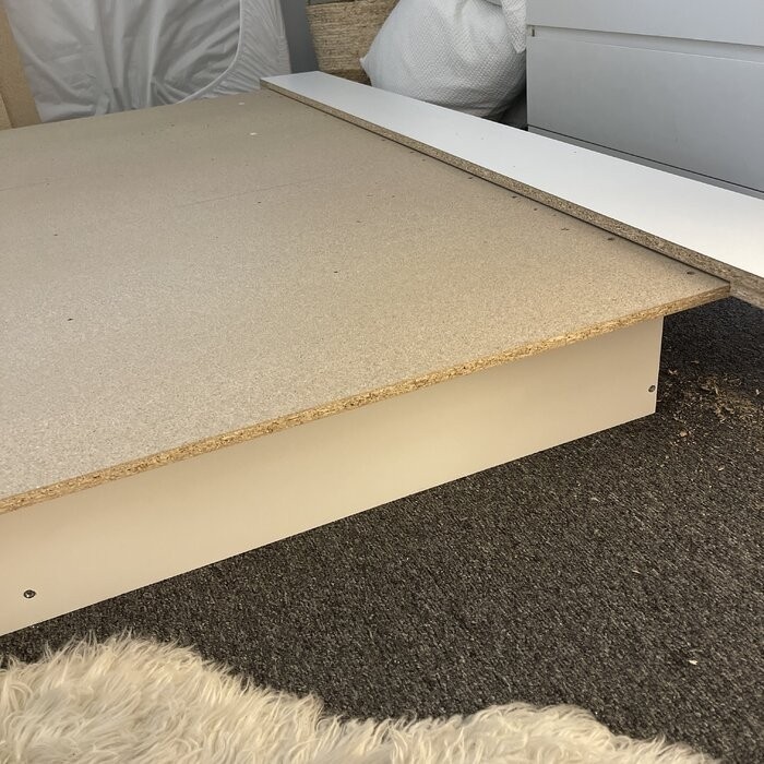 Galnares Low Profile Bed
