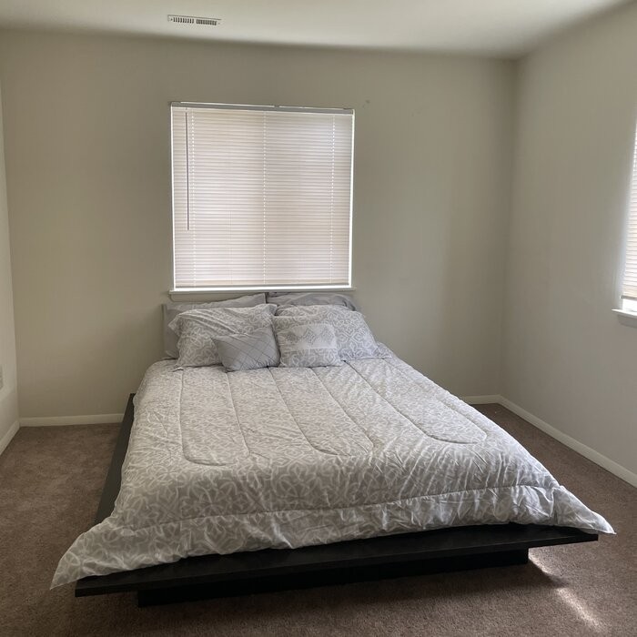 Galnares Low Profile Bed